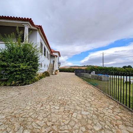 Casas Telhadas アパート