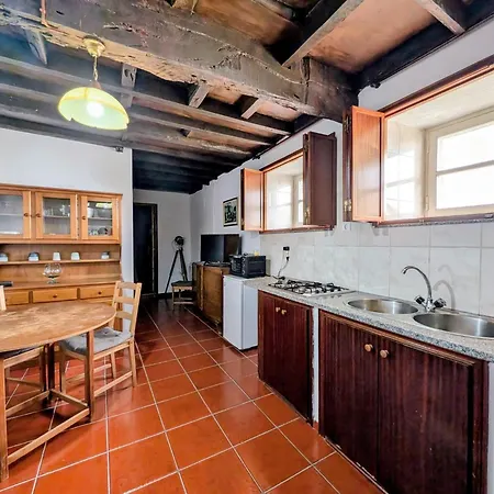 דירה Casas Telhadas