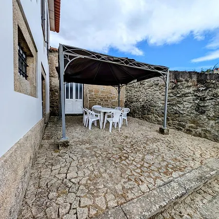 Casas Telhadas * טרנקוזו