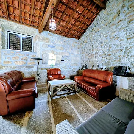 Casas Telhadas * טרנקוזו