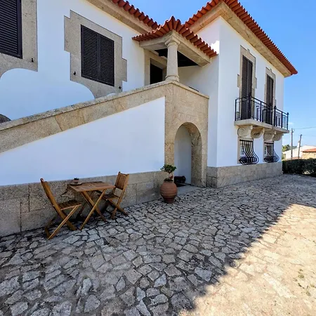 Casas Telhadas アパート
