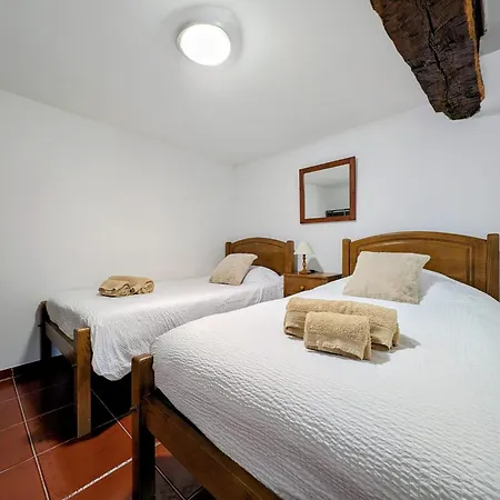 Casas Telhadas アパート *