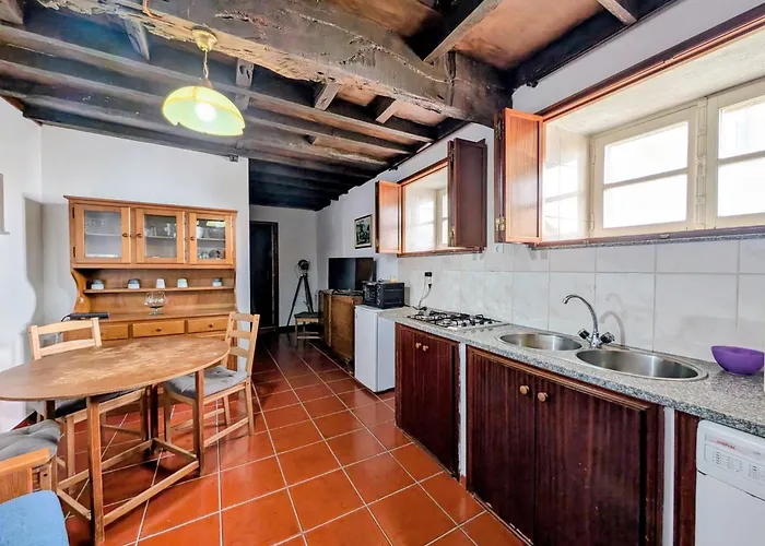 Apartamento Casas Telhadas