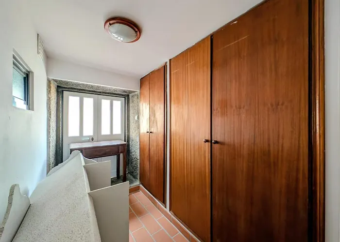 Casas Telhadas Apartamento Trancoso